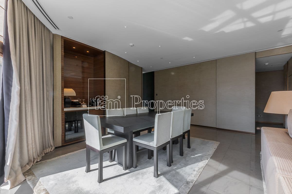 2 bedroom apartment in Armani Residence, photograph 7 of 20