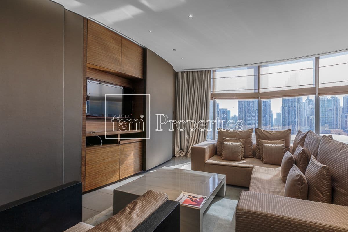 2 bedroom apartment in Armani Residence, photograph 3 of 20