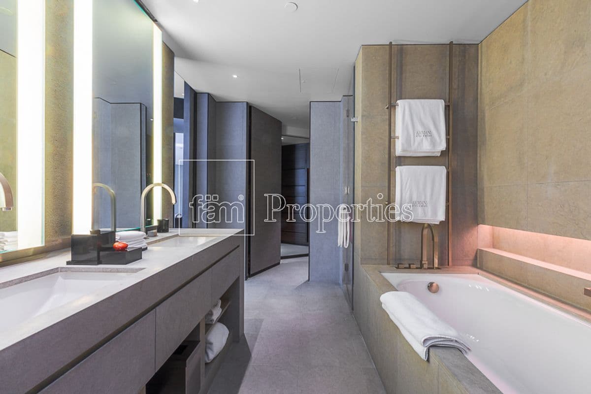2 bedroom apartment in Armani Residence, photograph 18 of 20