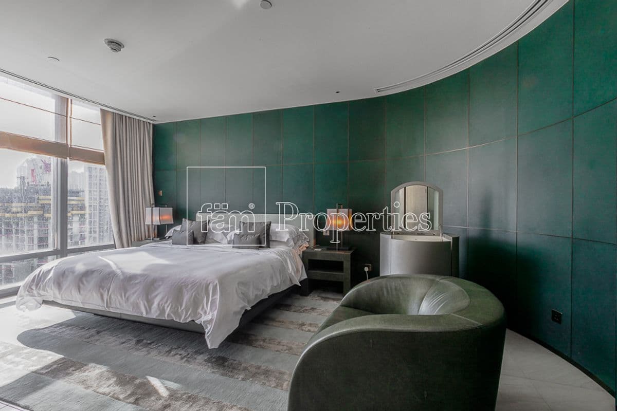 2 bedroom apartment in Armani Residence, photograph 9 of 20