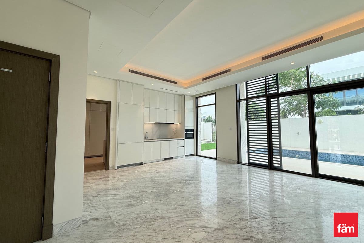 4 bedroom villa in B Villas at District One, photograph 2 of 20