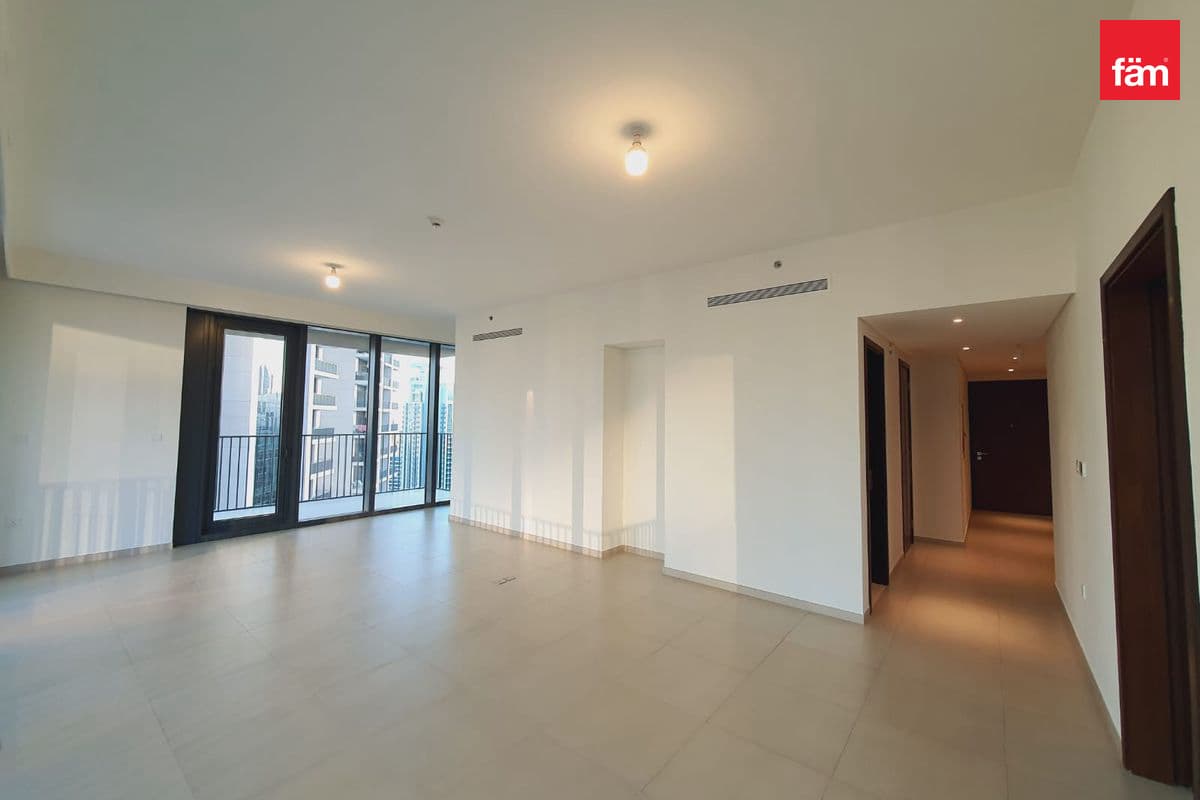 3 bedroom apartment in BLVD Heights Tower 2, photograph 4 of 20