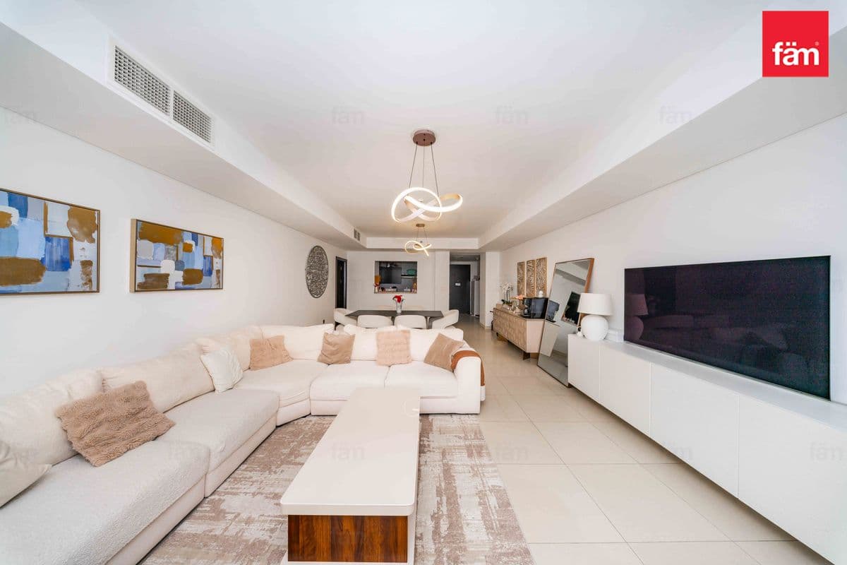 2 bedroom apartment in Balqis Residence 1, photograph 3 of 20