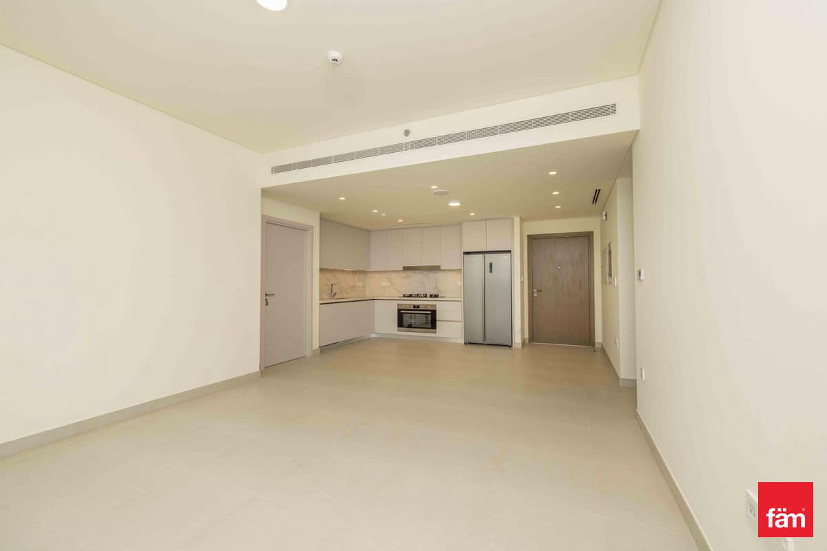 3 bedroom apartment in Beach Mansion Tower 1, photograph 3 of 20