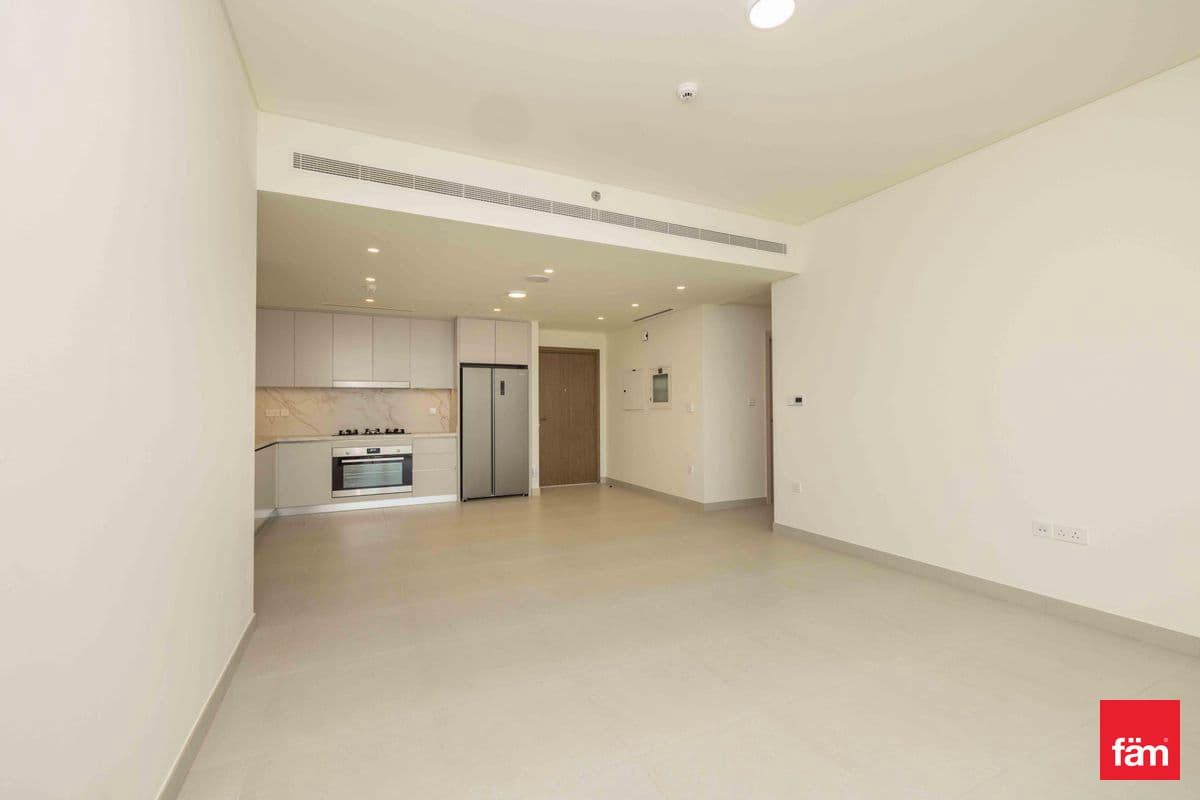 3 bedroom apartment in Beach Mansion Tower 1, photograph 6 of 20
