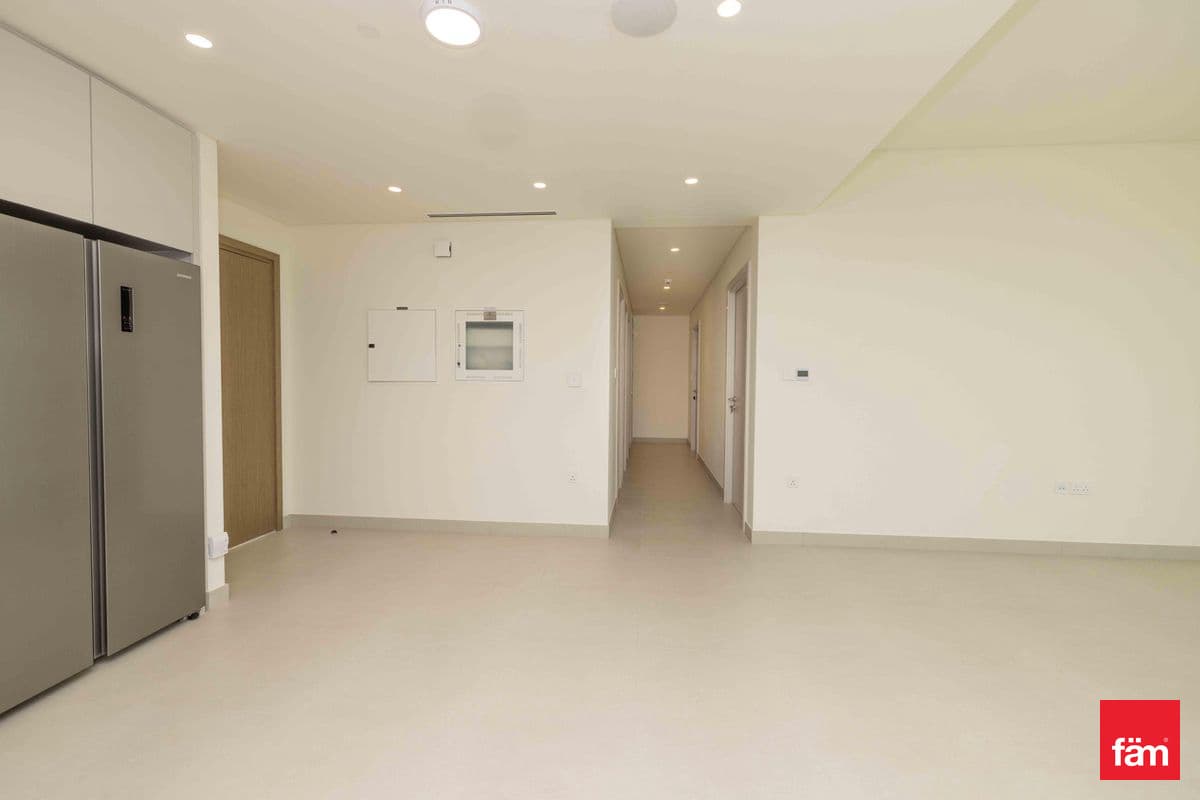 3 bedroom apartment in Beach Mansion Tower 1, photograph 4 of 20