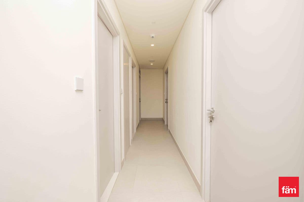 3 bedroom apartment in Beach Mansion Tower 1, photograph 8 of 20