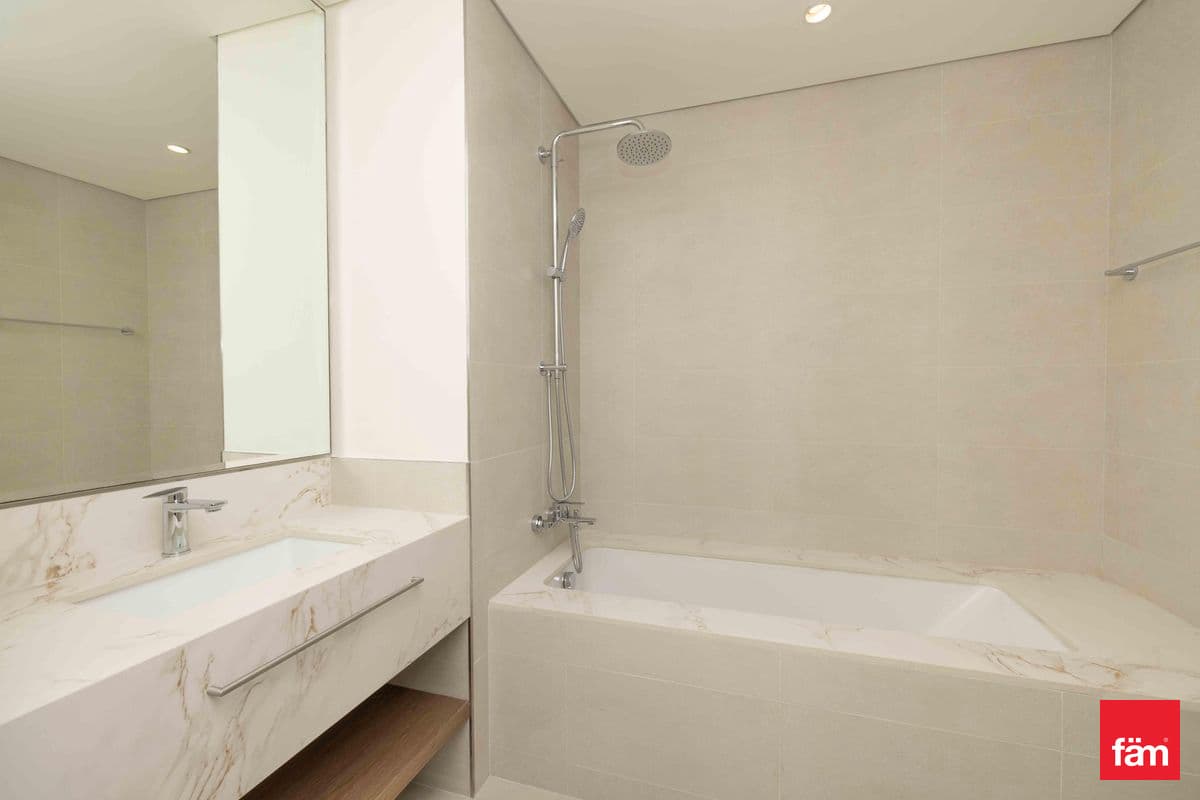 3 bedroom apartment in Beach Mansion Tower 1, photograph 17 of 20