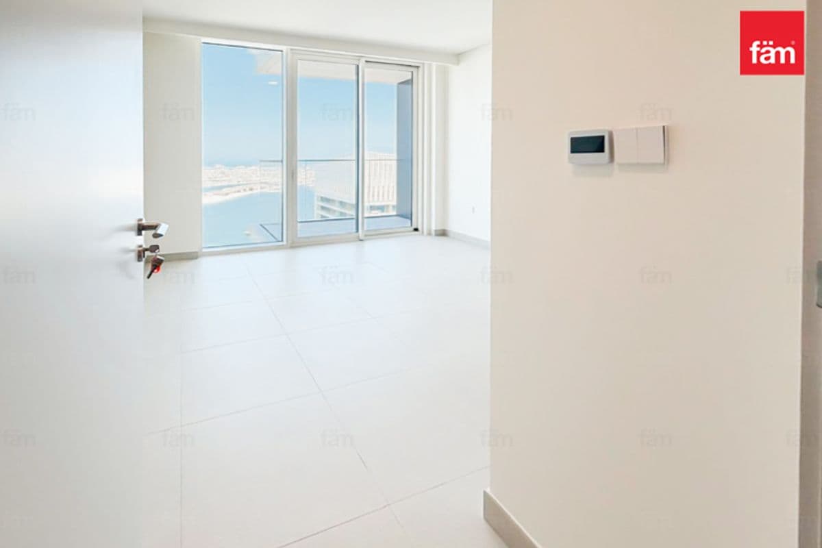 3 bedroom apartment in Beach Mansion Tower 1, photograph 11 of 20
