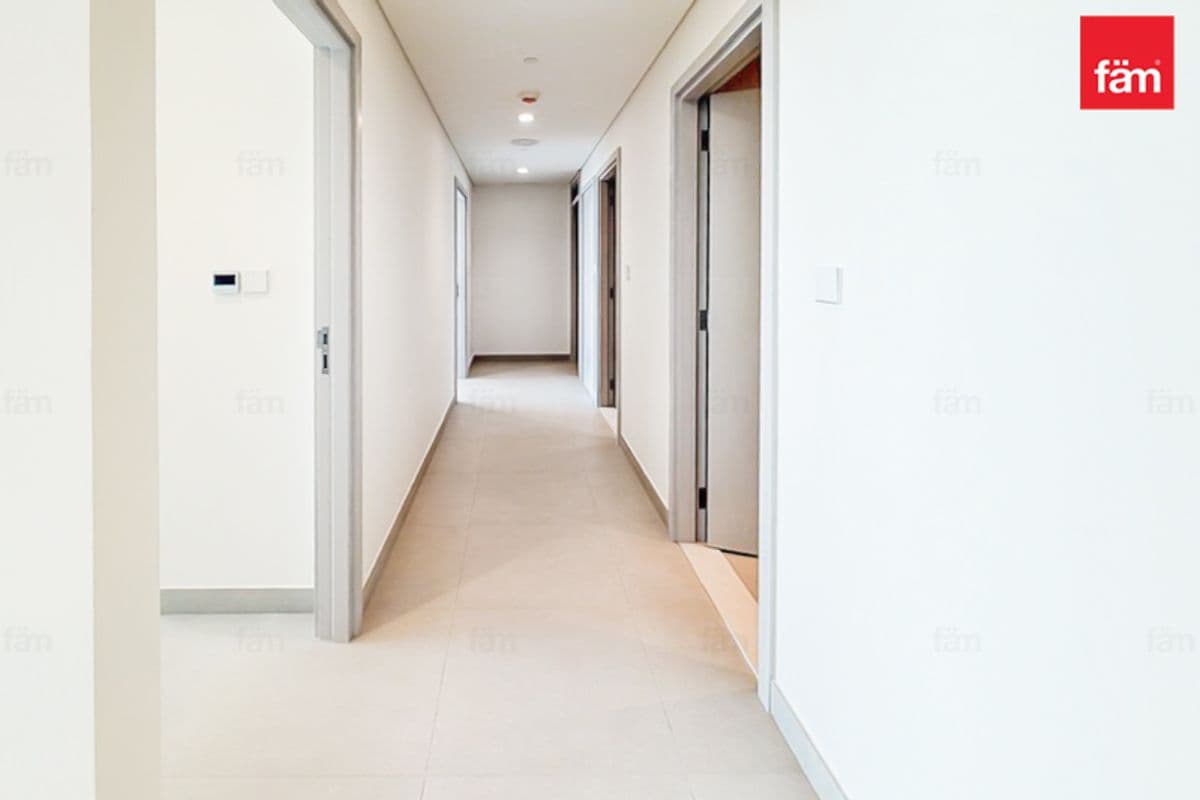 3 bedroom apartment in Beach Mansion Tower 1, photograph 8 of 20