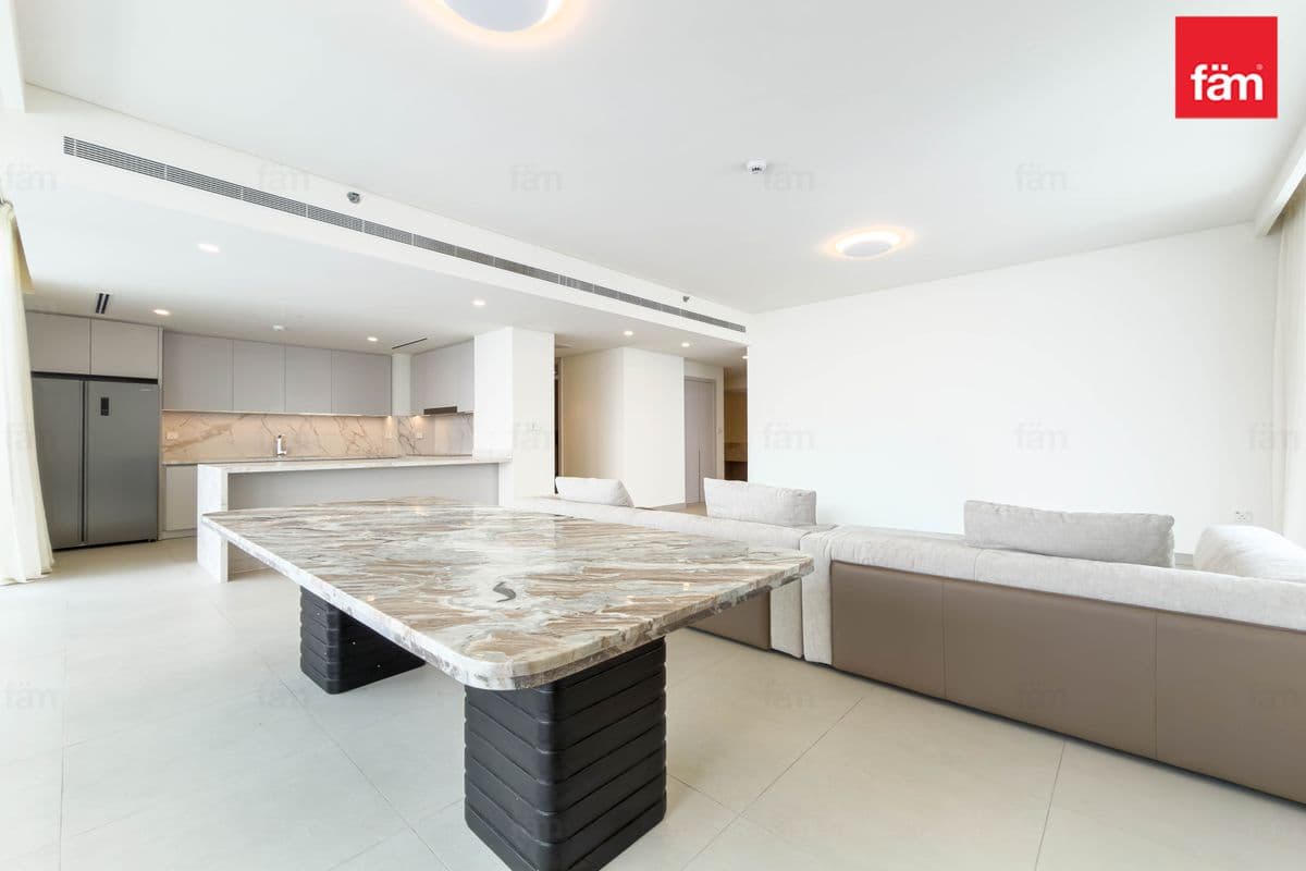 4 bedroom apartment in Beach Mansion Tower 1, photograph 13 of 20