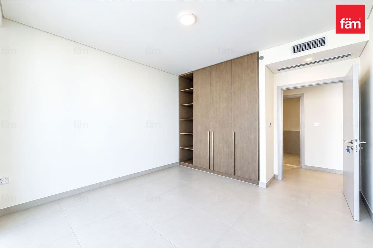 3 bedroom apartment in Beach Mansion Tower 1, photograph 8 of 20
