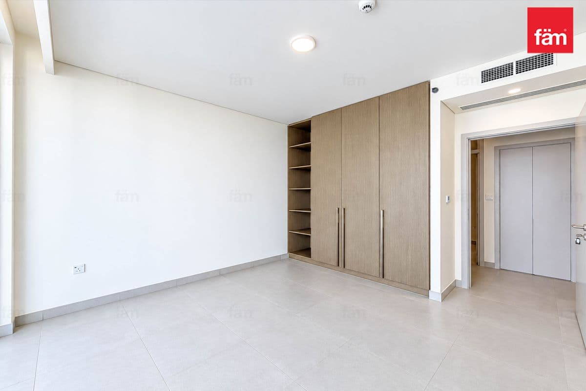 3 bedroom apartment in Beach Mansion Tower 1, photograph 14 of 20