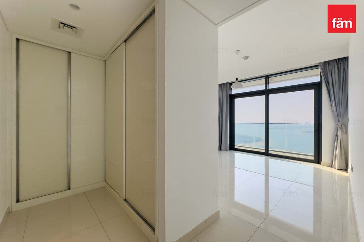 2 bedroom apartment in Beach Vista Tower 1, photograph 6 of 15