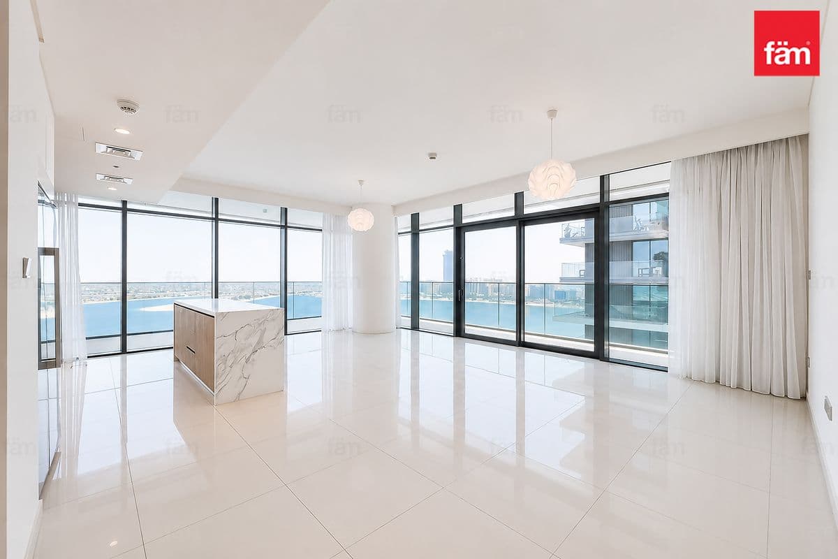 3 bedroom apartment in Beach Vista Tower 2, photograph 1 of 20