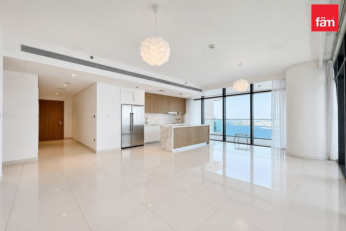 3 bedroom apartment in Beach Vista Tower 2, photograph 3 of 20