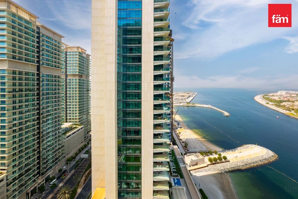 3 bedroom apartment in Beach Vista Tower 2, photograph 18 of 20