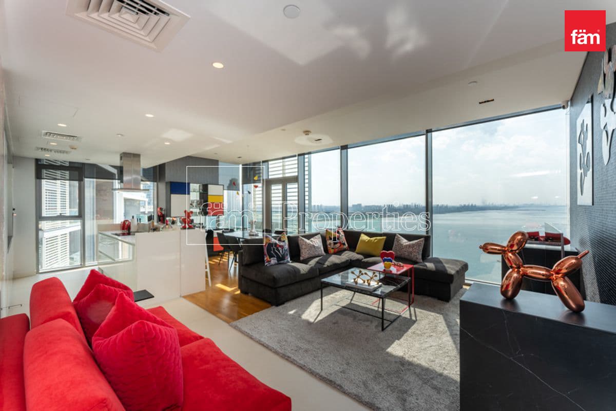 2 bedroom apartment in Bluewaters Residences Building 8, photograph 3 of 13