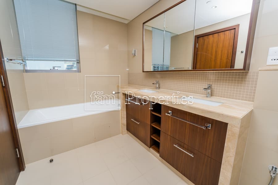 3 bedroom apartment in Boulevard Point, photograph 18 of 20