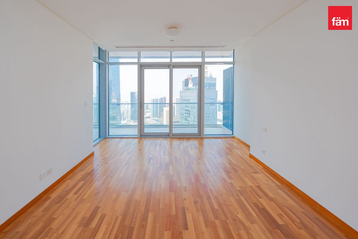 3 bedroom apartment in Burj Daman, photograph 8 of 18