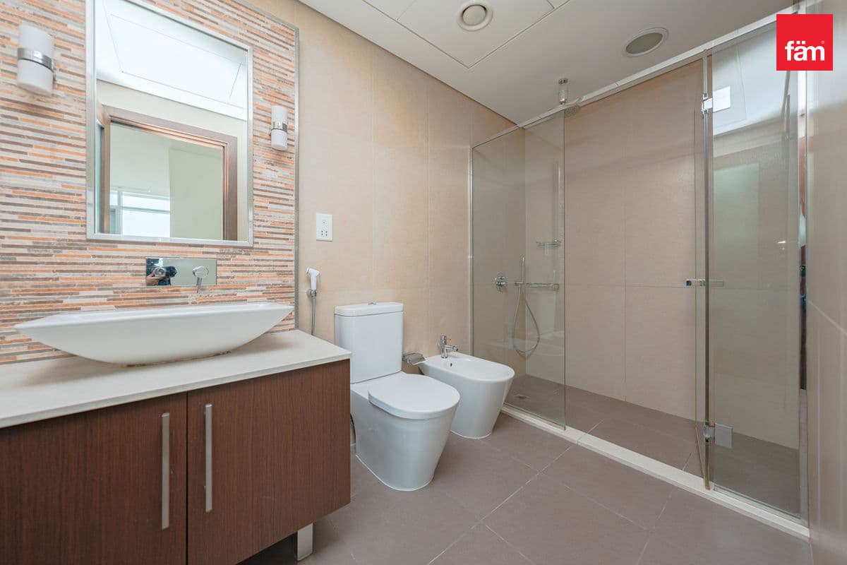 3 bedroom apartment in Burj Daman, photograph 14 of 18