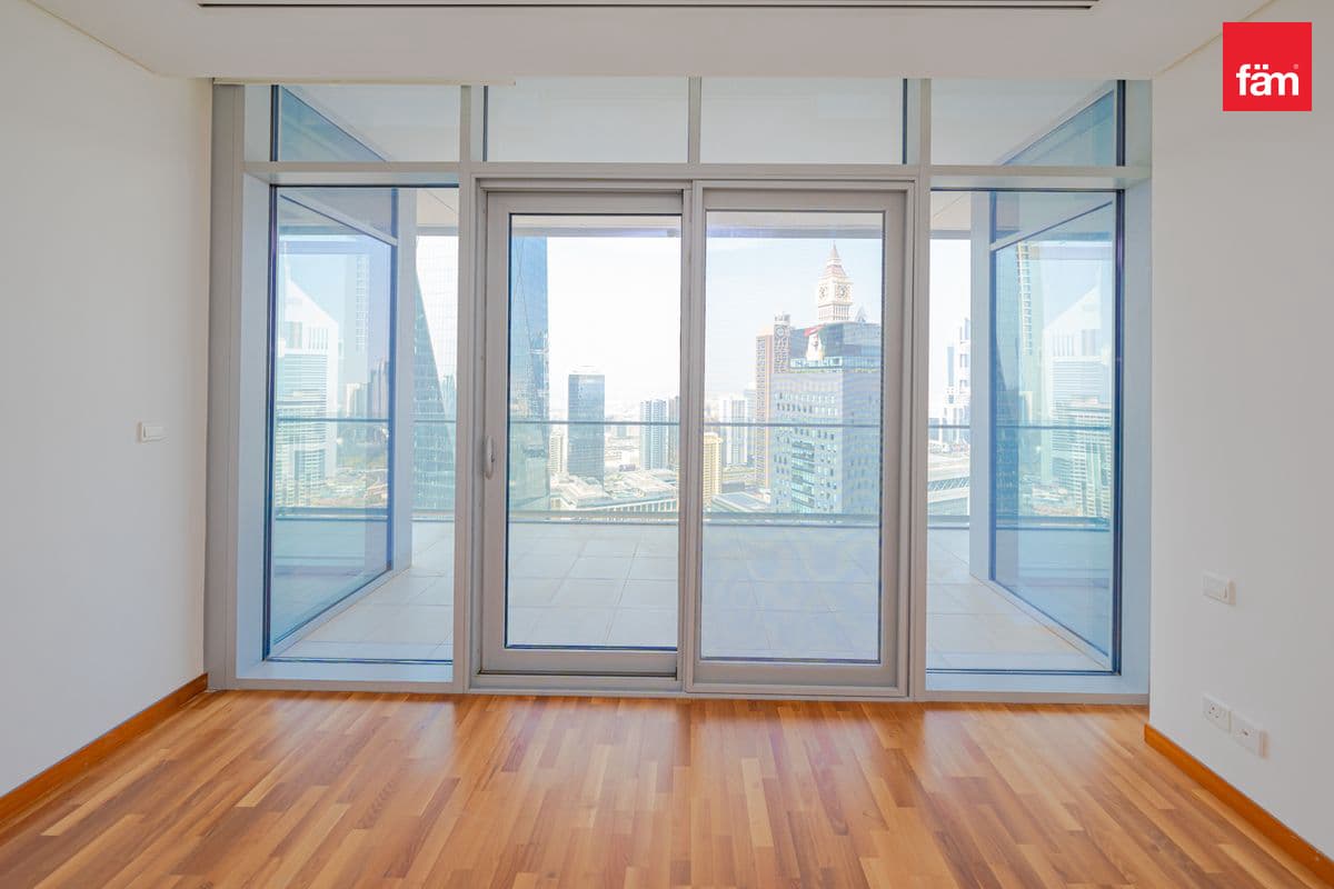 3 bedroom apartment in Burj Daman, photograph 6 of 18