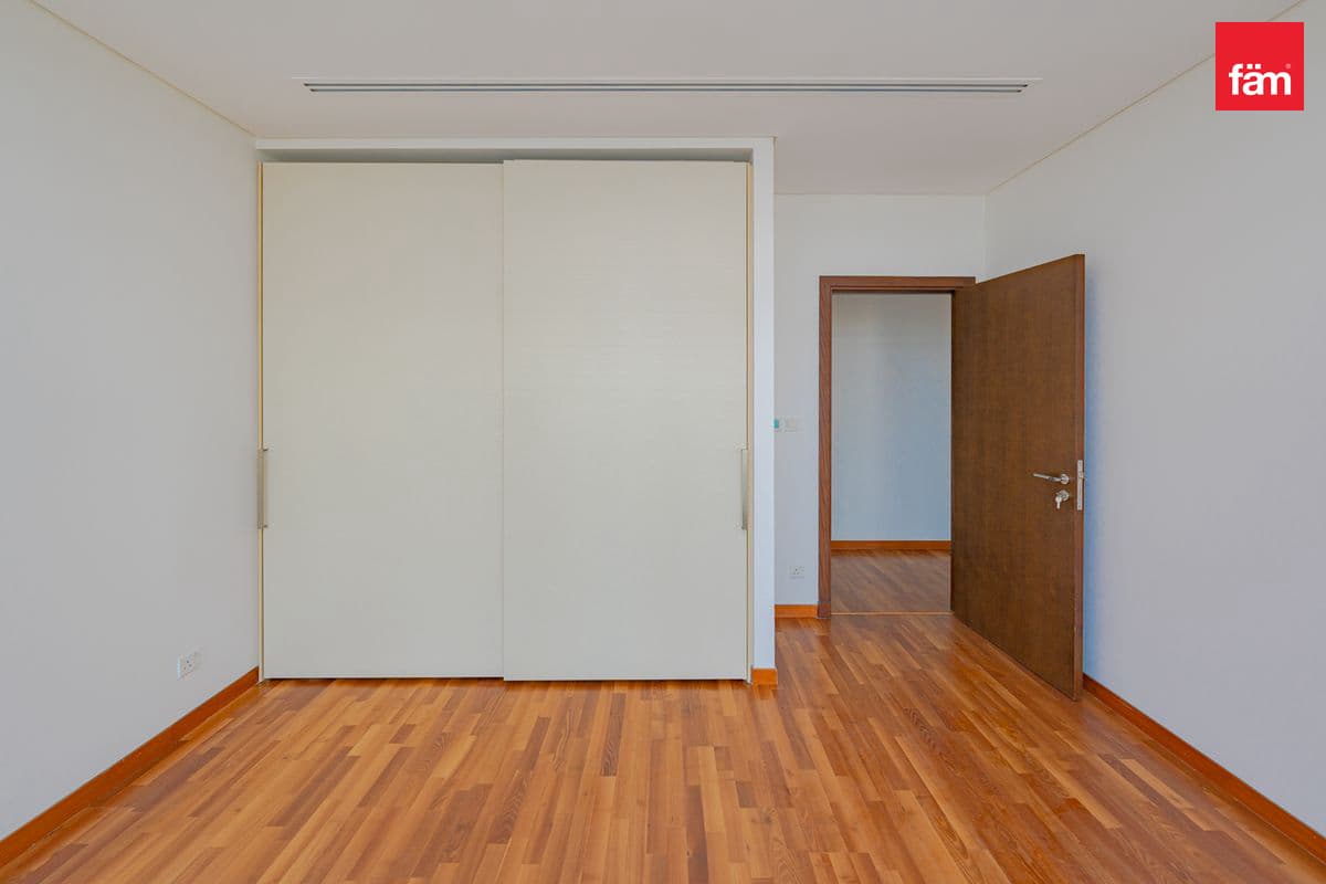 3 bedroom apartment in Burj Daman, photograph 11 of 18