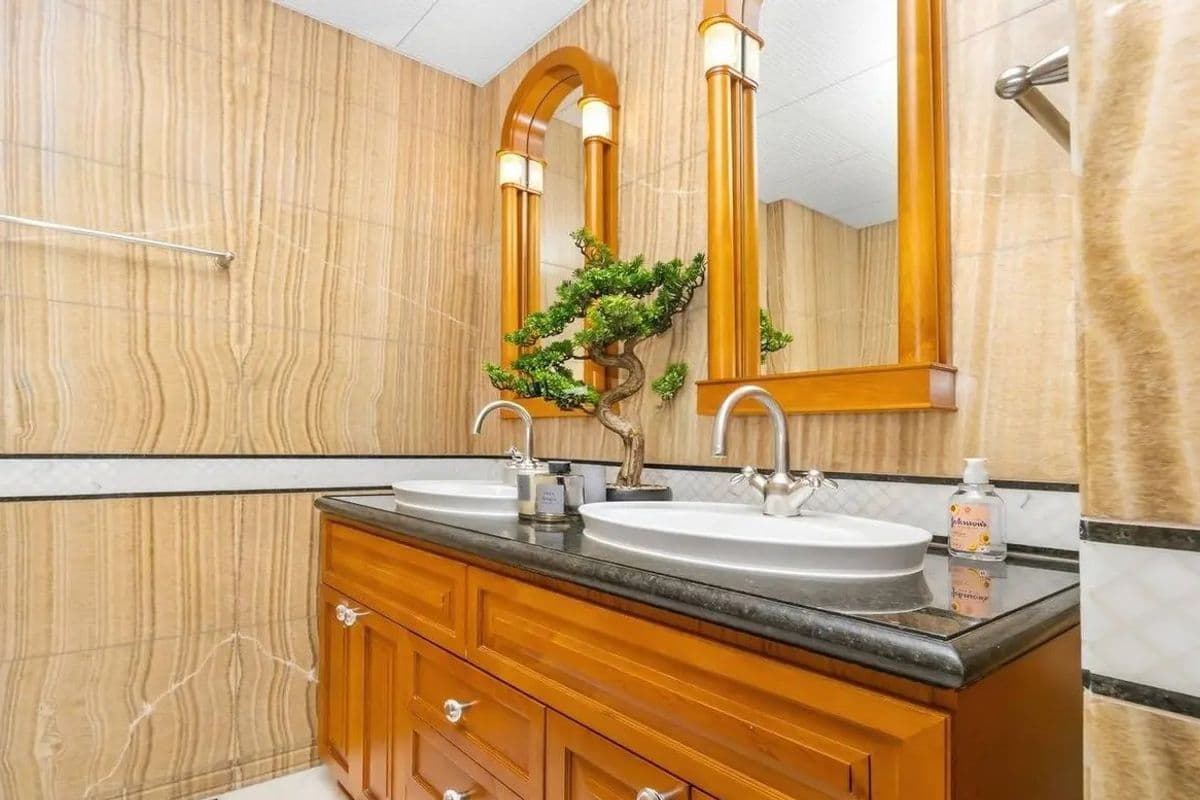 2 bedroom apartment in Burj Khalifa, photograph 8 of 13