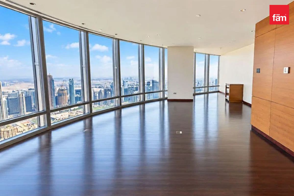2 bedroom apartment in Burj Khalifa, photograph 2 of 13