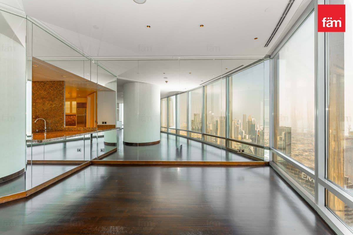 3 bedroom apartment in Burj Khalifa, photograph 2 of 20