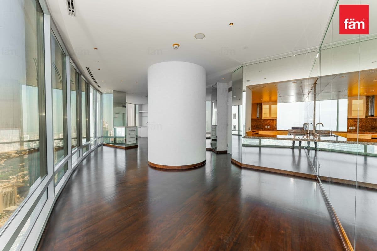 3 bedroom apartment in Burj Khalifa, photograph 3 of 20
