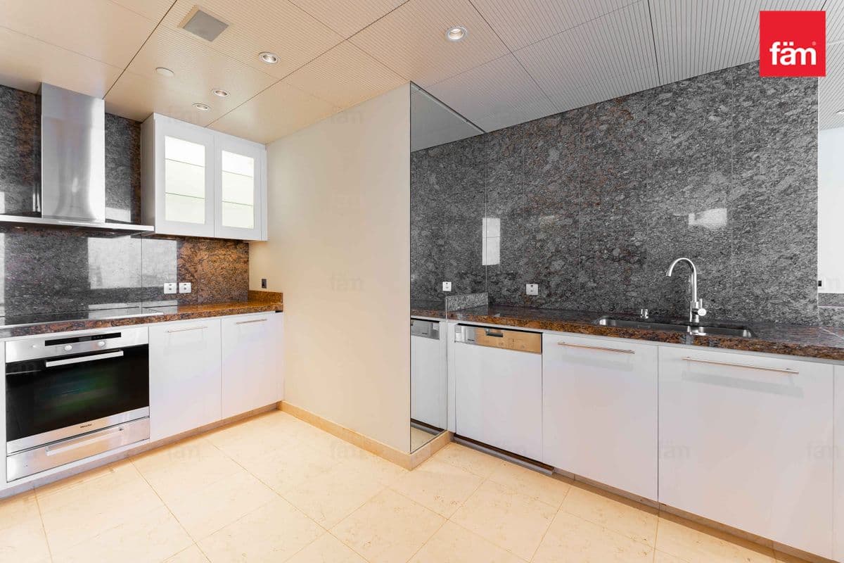 3 bedroom apartment in Burj Khalifa, photograph 4 of 20