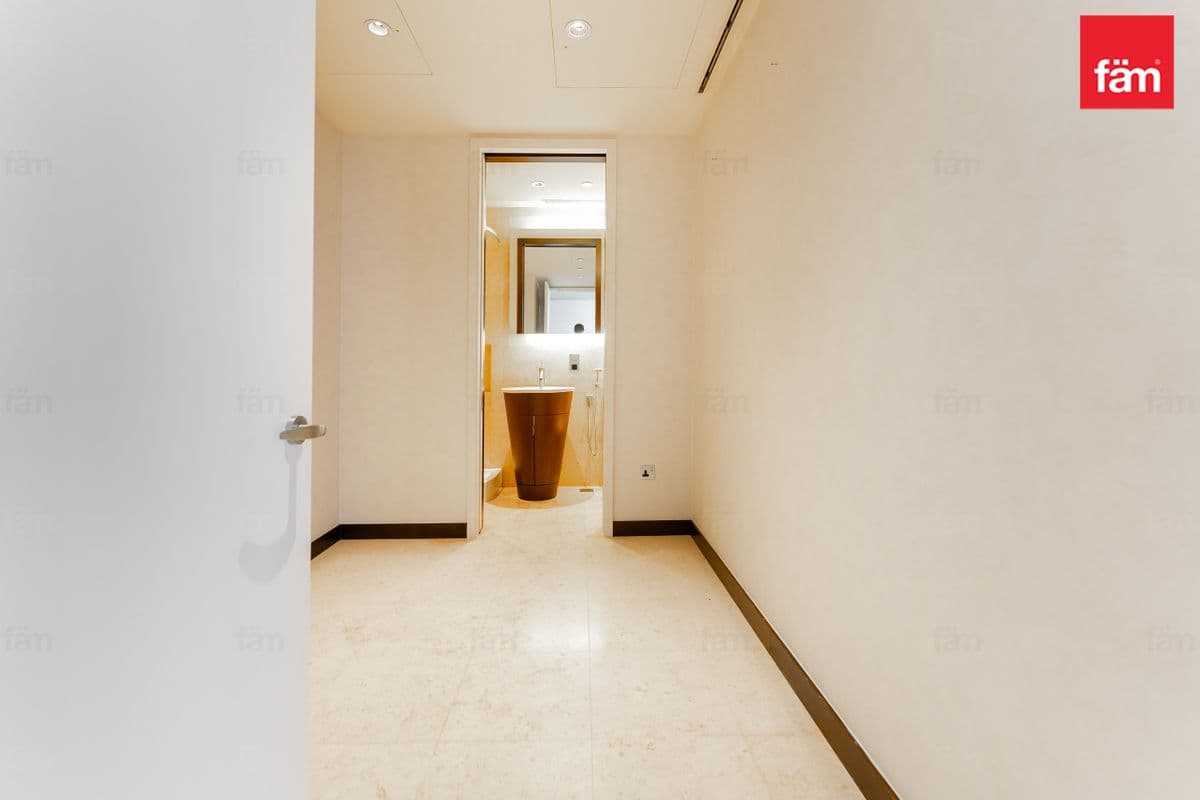 3 bedroom apartment in Burj Khalifa, photograph 8 of 20