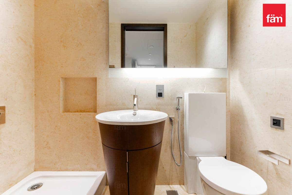3 bedroom apartment in Burj Khalifa, photograph 9 of 20
