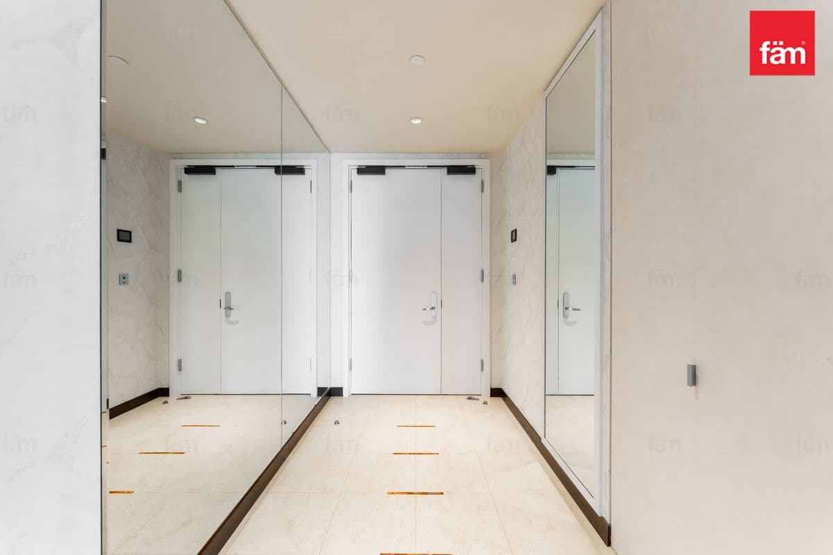 3 bedroom apartment in Burj Khalifa, photograph 11 of 20