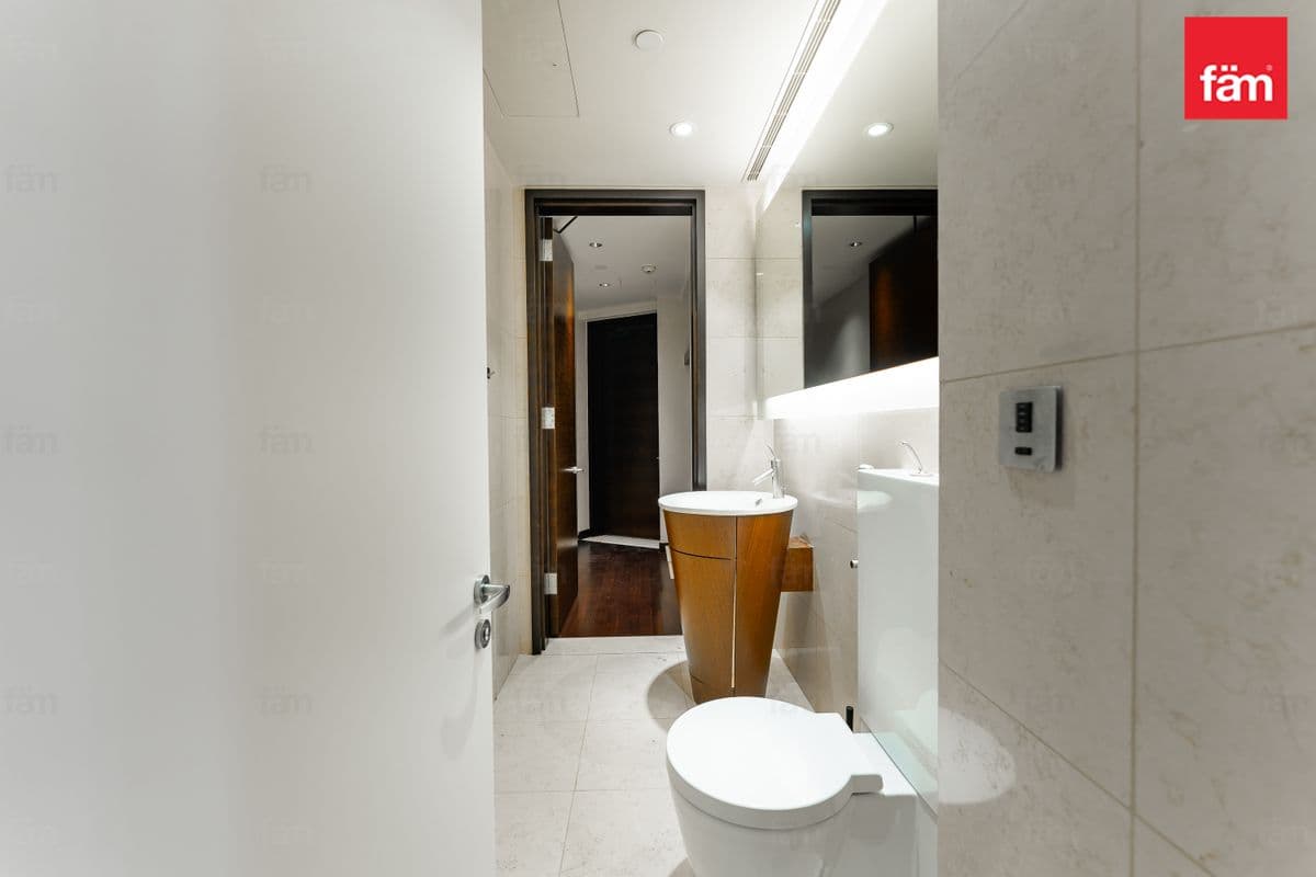 3 bedroom apartment in Burj Khalifa, photograph 10 of 20