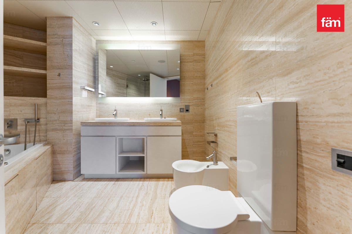 3 bedroom apartment in Burj Khalifa, photograph 19 of 20