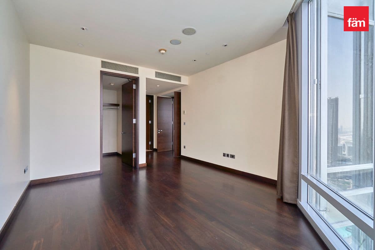 2 bedroom apartment in Burj Khalifa, photograph 3 of 13
