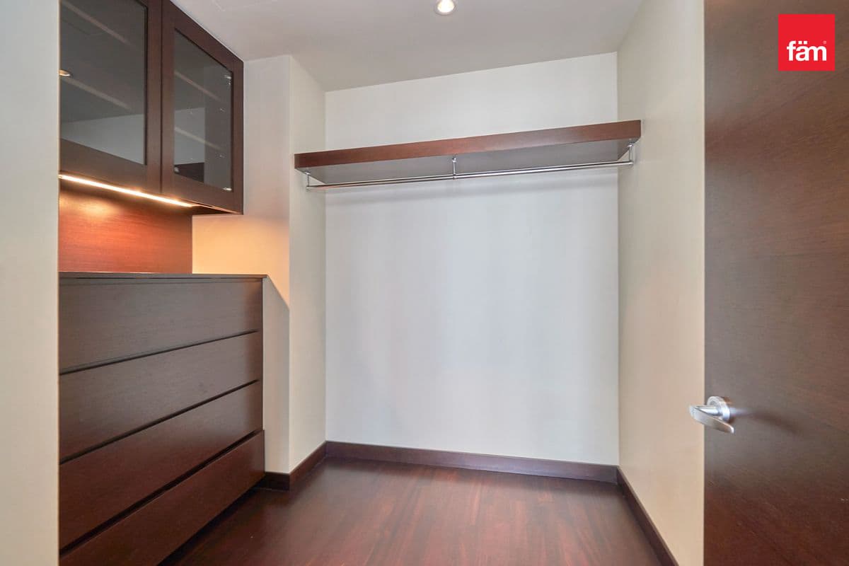 2 bedroom apartment in Burj Khalifa, photograph 6 of 10