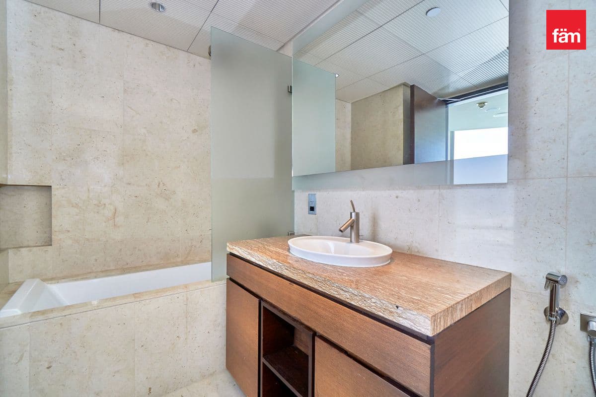 2 bedroom apartment in Burj Khalifa, photograph 8 of 10