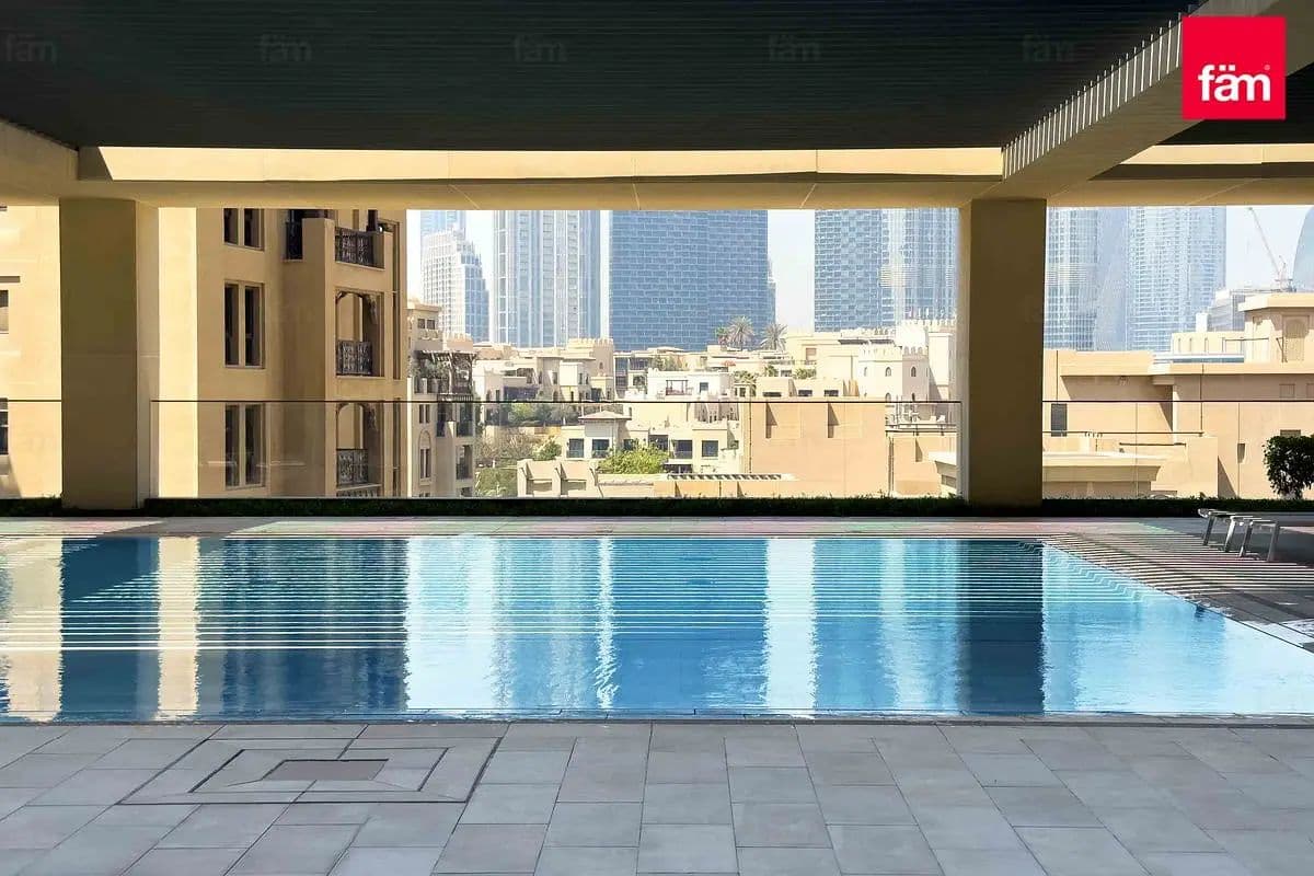 2 bedroom apartment in Burj Royale, photograph 11 of 15