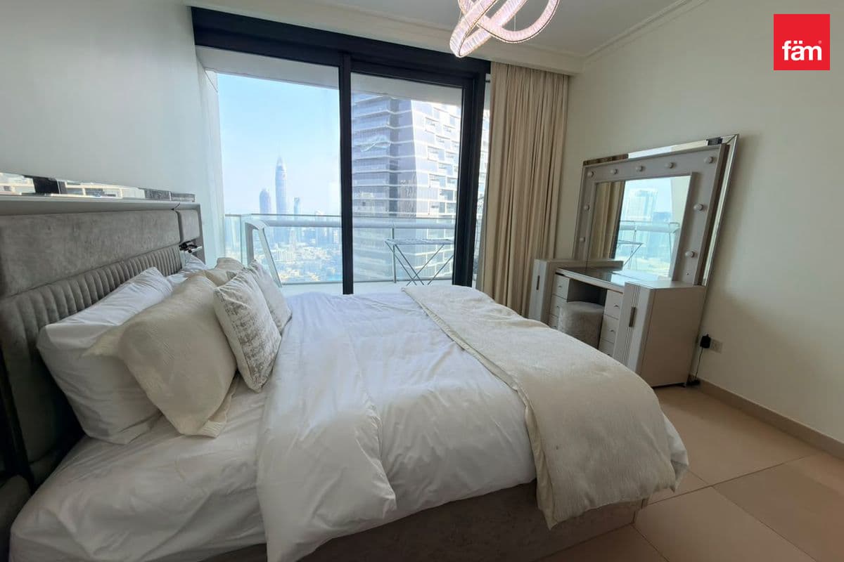 3 bedroom apartment in Burj Vista 1, photograph 12 of 12