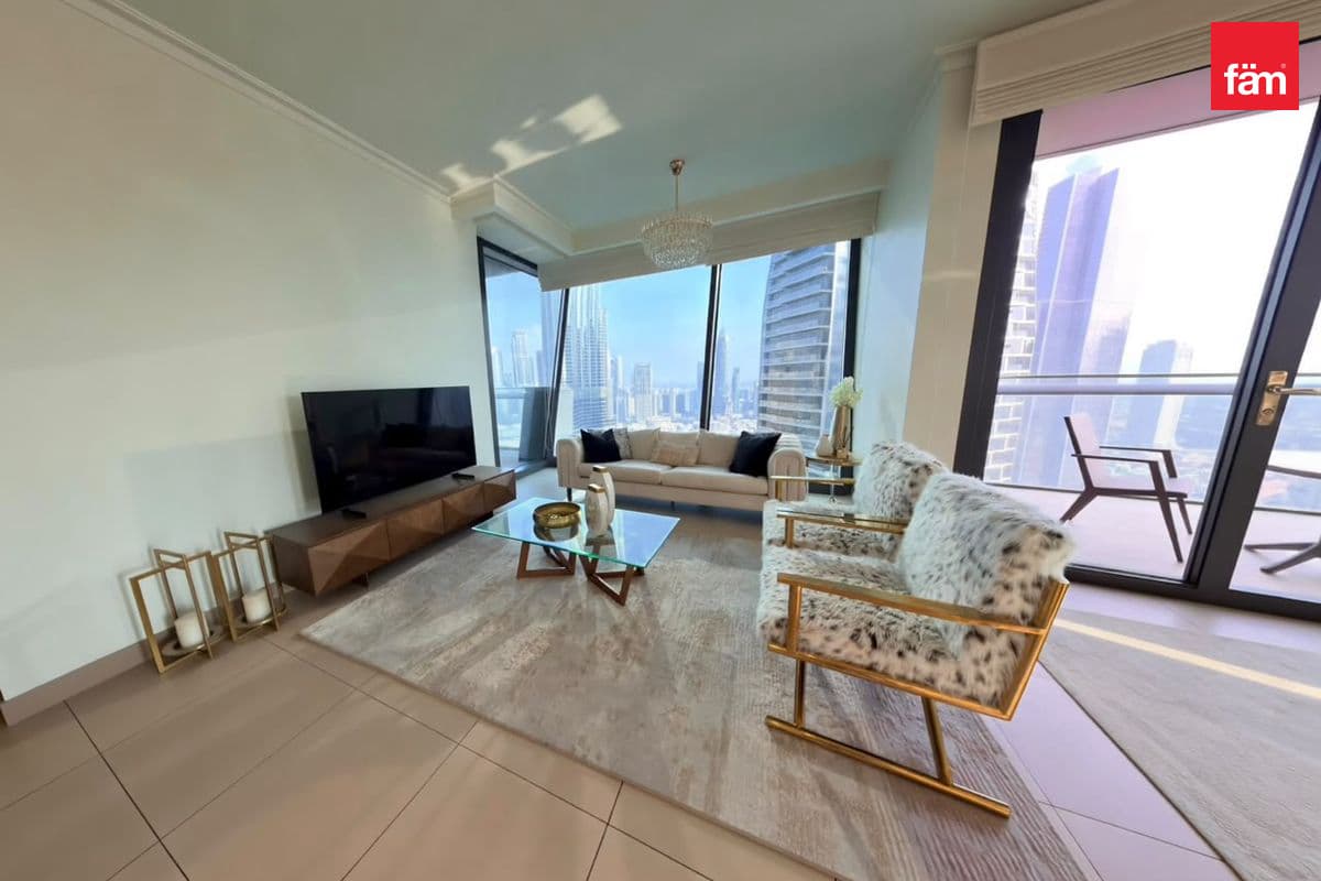 3 bedroom apartment in Burj Vista 1, photograph 3 of 12