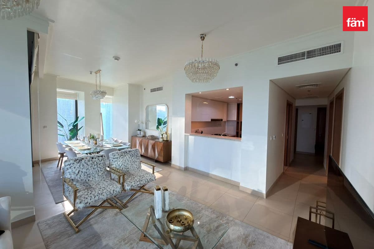 3 bedroom apartment in Burj Vista 1, photograph 4 of 12