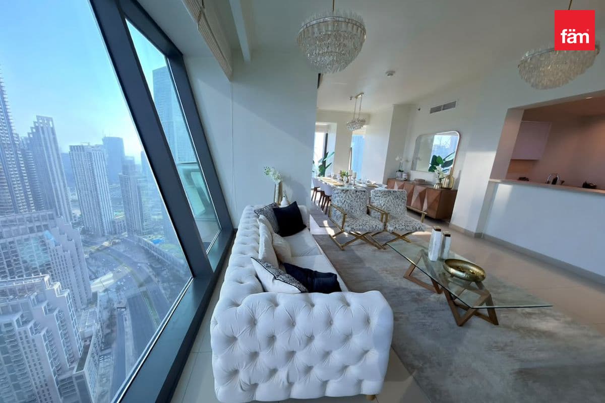 3 bedroom apartment in Burj Vista 1, photograph 2 of 12