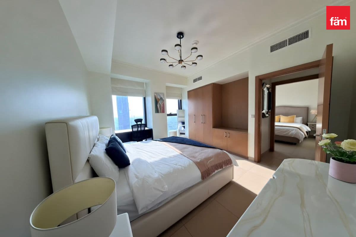 3 bedroom apartment in Burj Vista 1, photograph 9 of 12