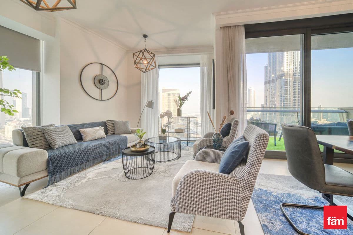 3 bedroom apartment in Burj Vista 1, photograph 2 of 15
