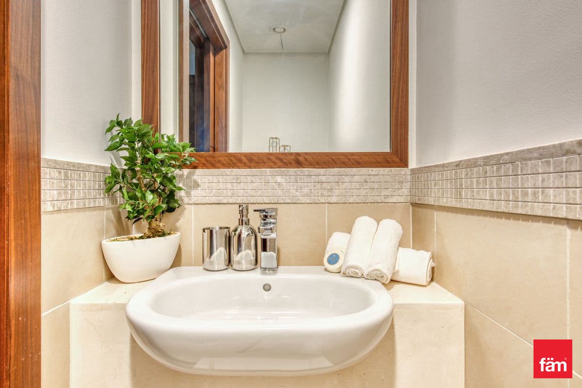 2 bedroom apartment in Burj Vista 1, photograph 10 of 12