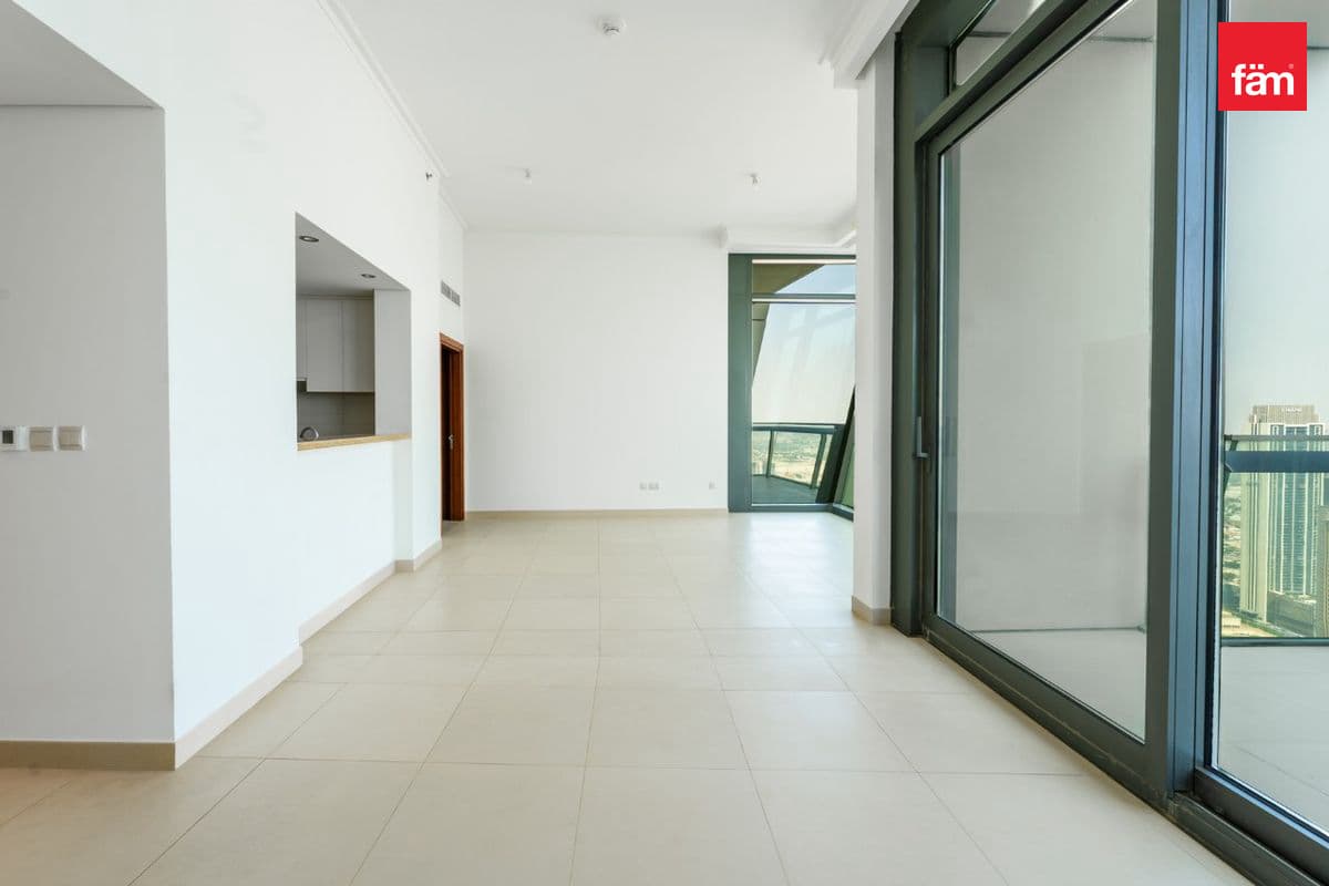 3 bedroom apartment in Burj Vista 1, photograph 4 of 10