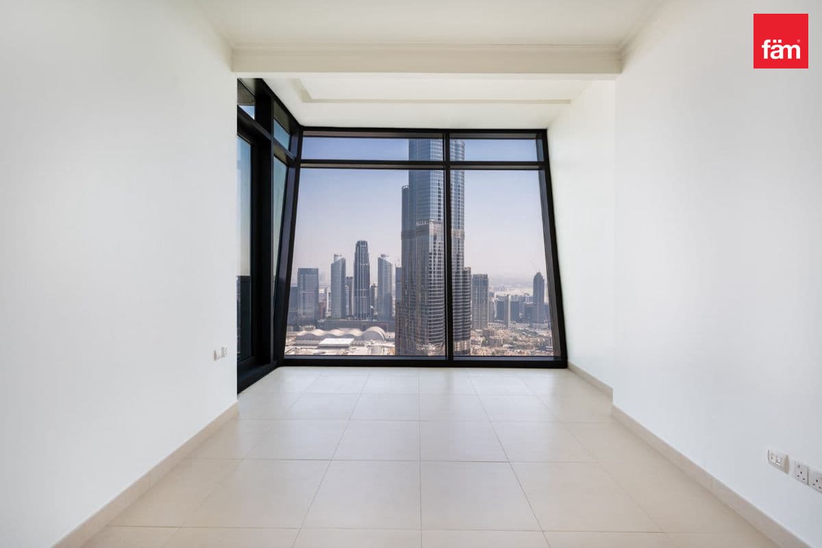 3 bedroom apartment in Burj Vista 1, photograph 6 of 10